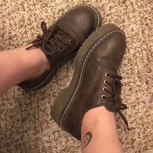 Platform lace up shoes